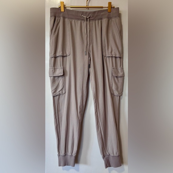 Community| Aritzia| Tan ‘Ion’ Drawstring Waist Jogger Cargo Pants Sz M - Picture 2 of 4